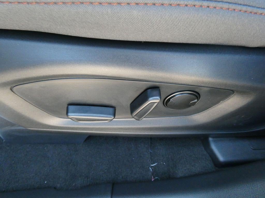 2026 Ford Explorer Active w/100A Pkg 4WD