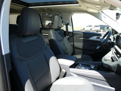 2026 Ford Explorer Active w/200A Pkg 4WD