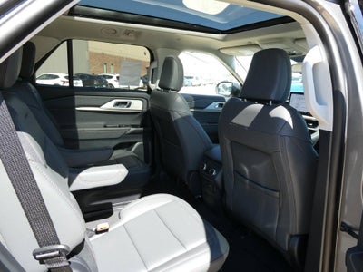 2026 Ford Explorer Active w/200A Pkg 4WD