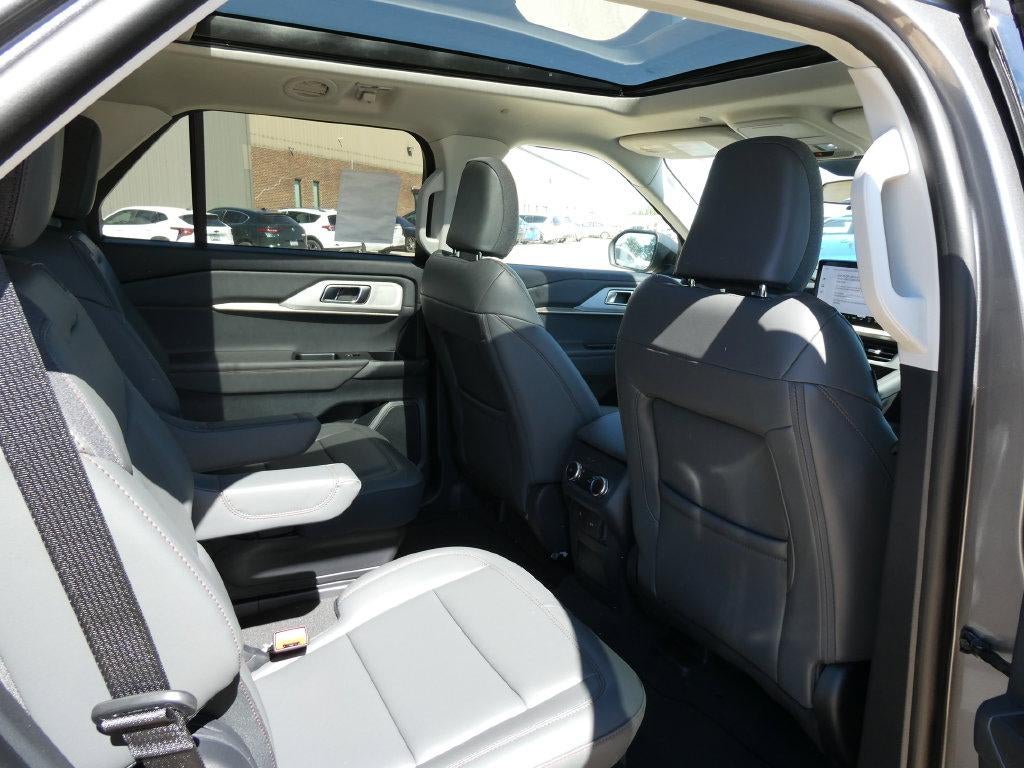 2026 Ford Explorer Active w/200A Pkg 4WD