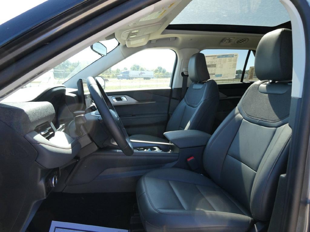 2026 Ford Explorer Active w/200A Pkg 4WD
