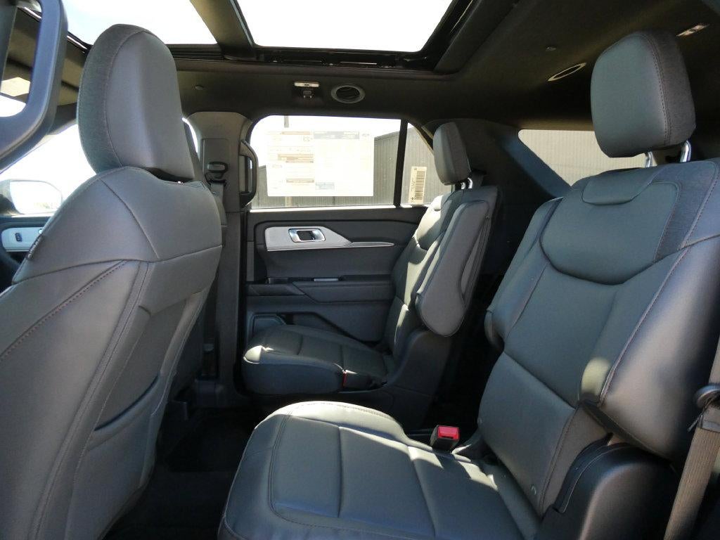 2027 Ford Explorer Active w/200A Pkg 4WD