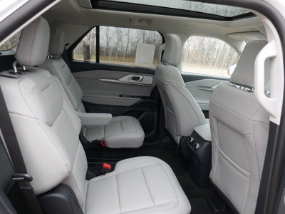 2026 Ford Explorer Active w/100A Pkg 4WD