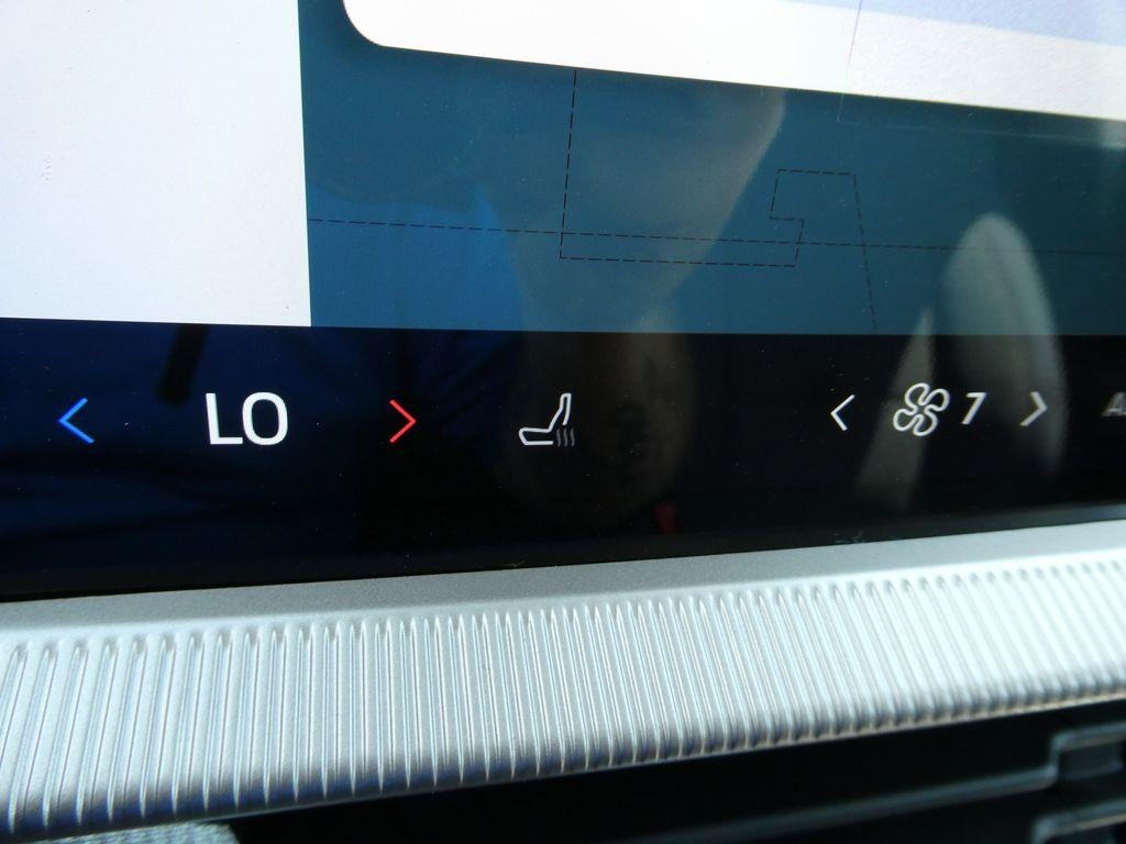 2026 Ford Explorer Active w/100A Pkg 4WD