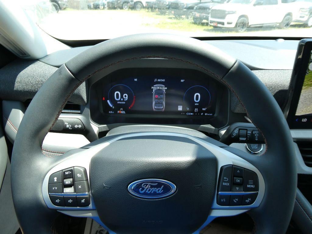 2026 Ford Explorer Active w/100A Pkg 4WD