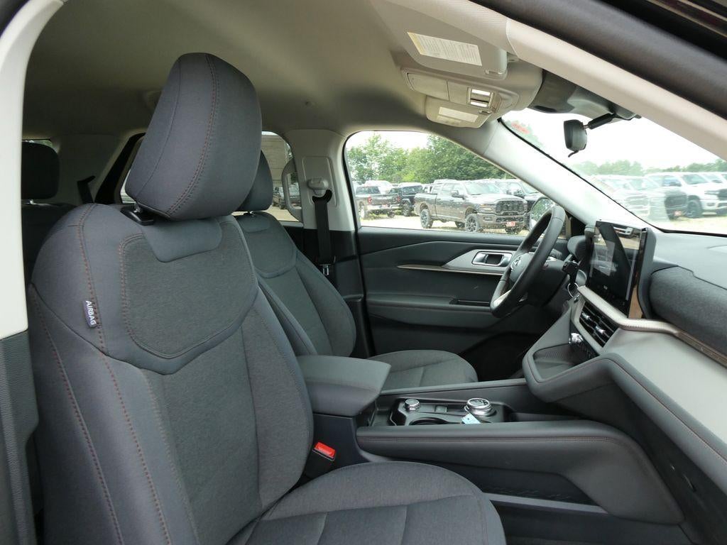2026 Ford Explorer Active w/100A Pkg 4WD