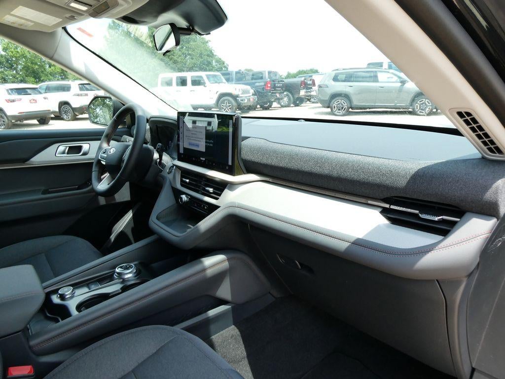 2026 Ford Explorer Active w/100A Pkg 4WD