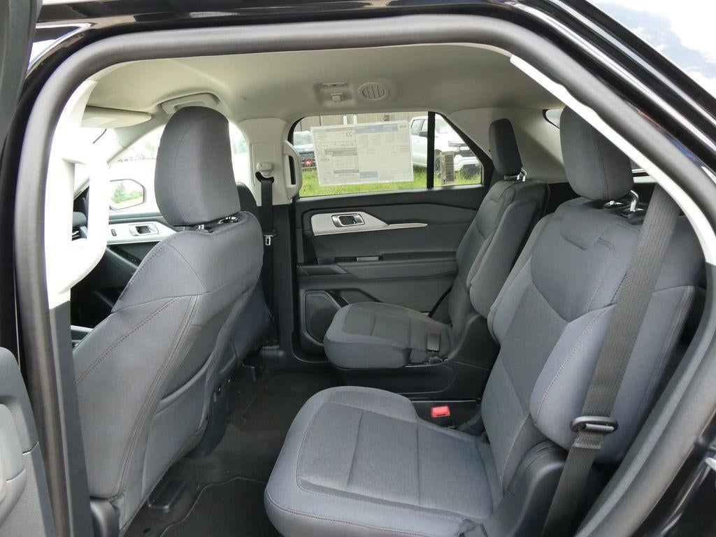 2026 Ford Explorer Active w/100A Pkg 4WD