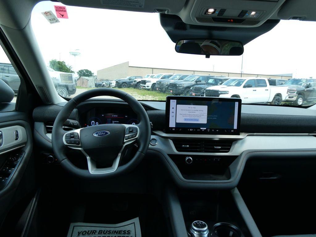 2026 Ford Explorer Active w/100A Pkg 4WD