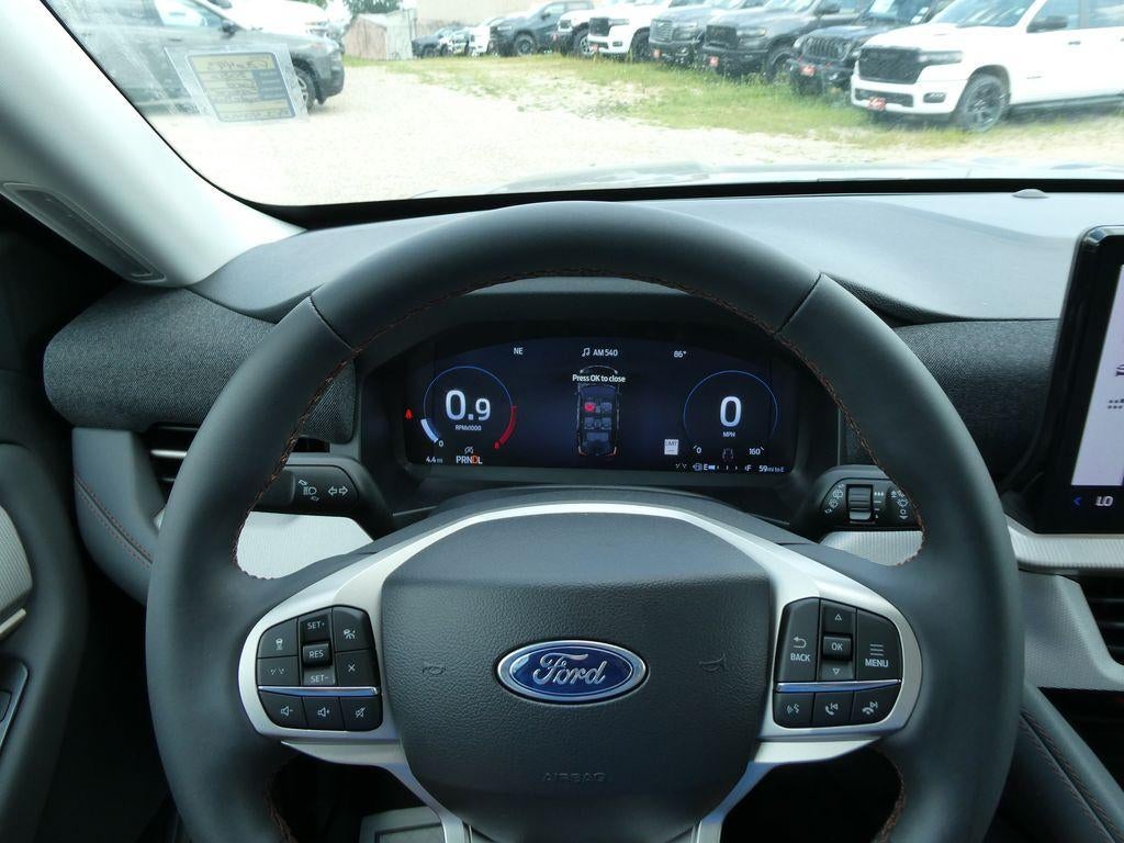 2026 Ford Explorer Active w/100A Pkg 4WD