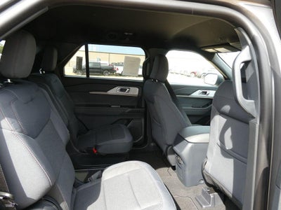 2027 Ford Explorer Active w/200A Pkg 4WD