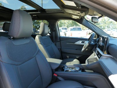 2027 Ford Explorer Active w/200A Pkg 4WD
