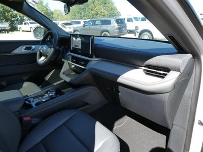 2027 Ford Explorer Active w/200A Pkg 4WD