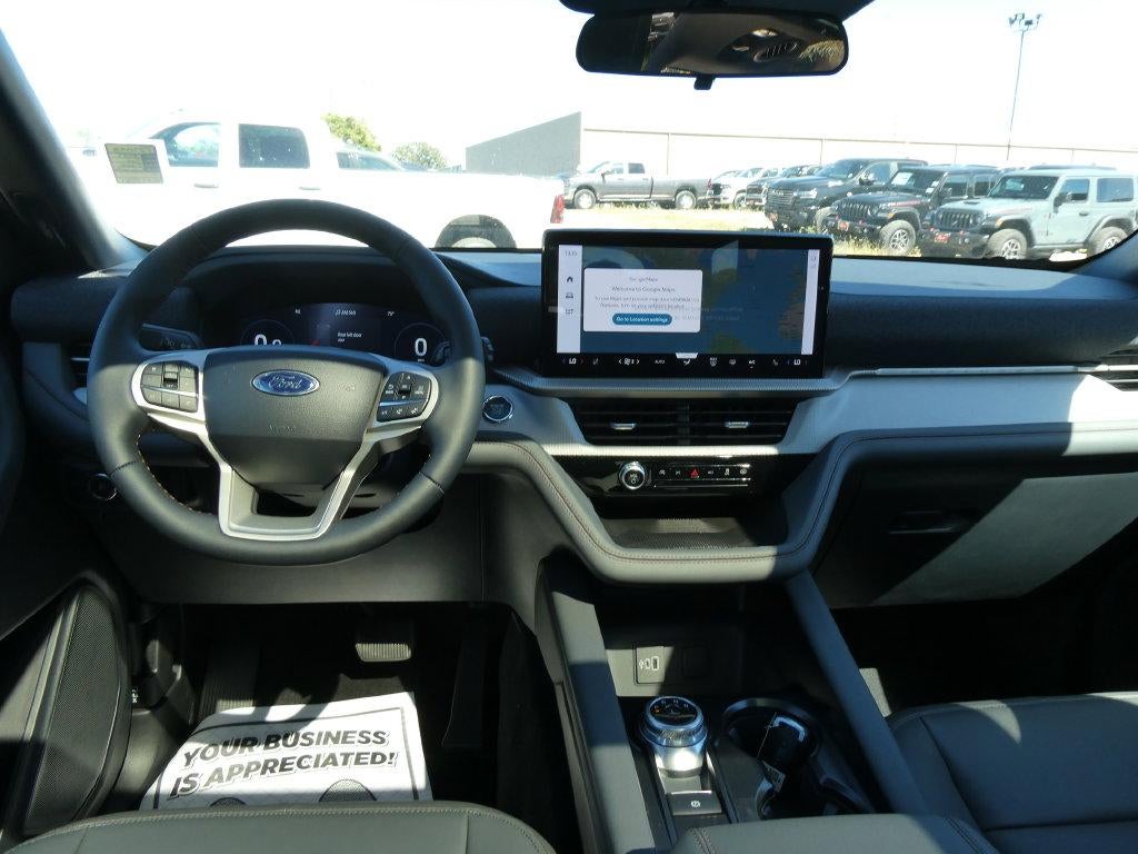 2027 Ford Explorer Active w/200A Pkg 4WD