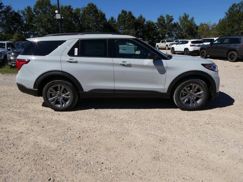 2027 Ford Explorer Active w/200A Pkg 4WD
