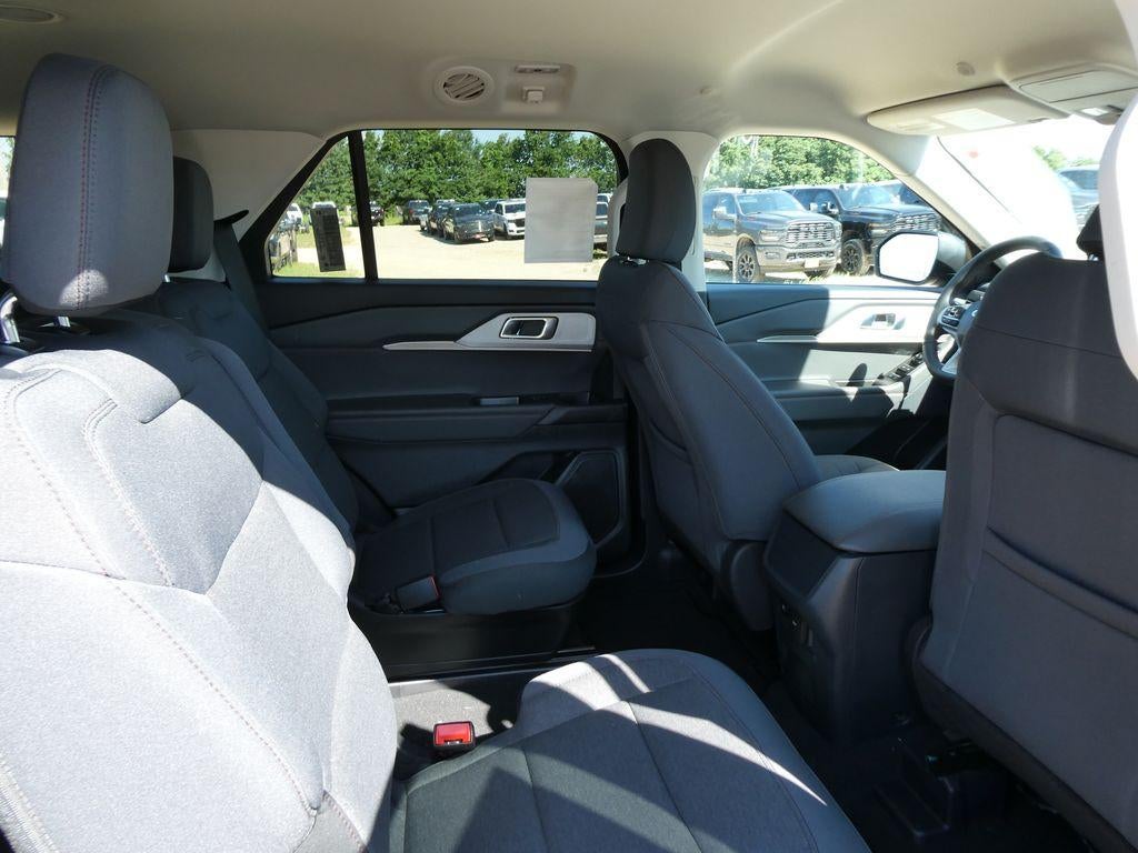 2026 Ford Explorer Active w/100A Pkg 4WD