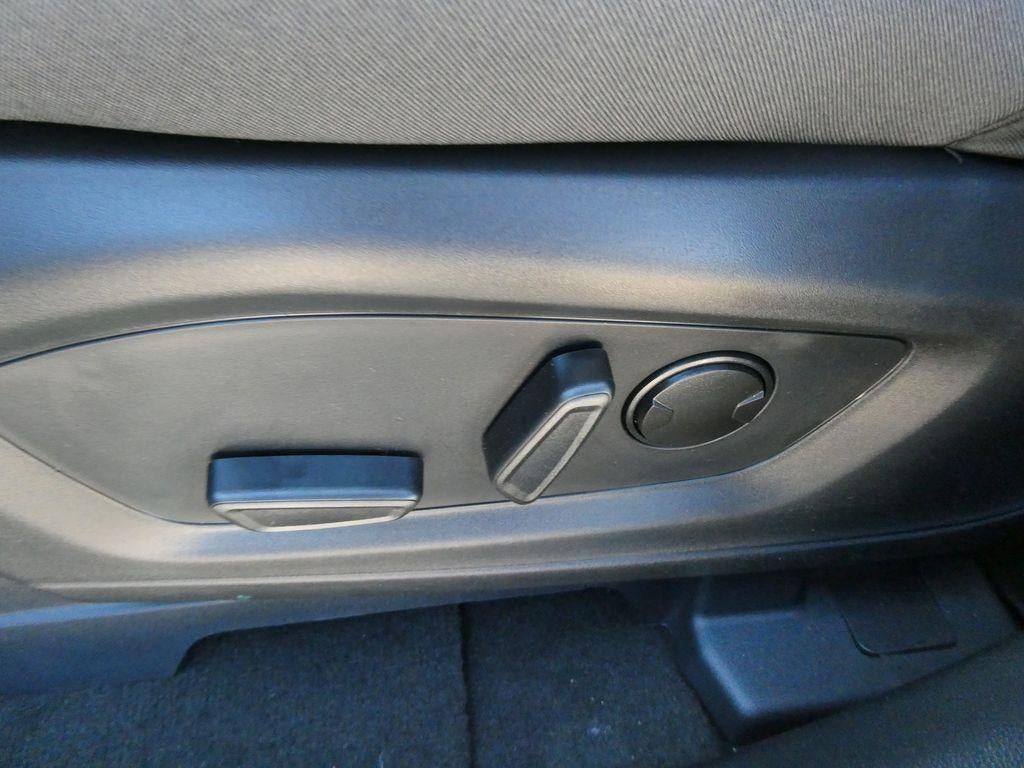 2026 Ford Explorer Active w/100A Pkg 4WD
