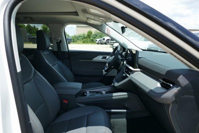 2025 Ford Explorer Active 4WD