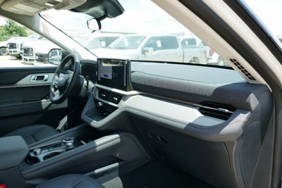 2025 Ford Explorer Active 4WD