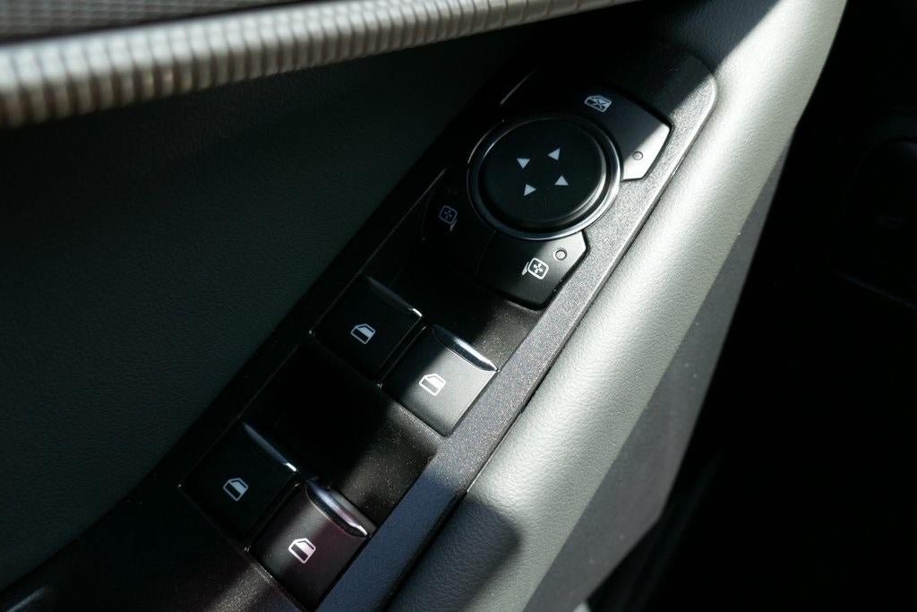 2025 Ford Explorer Active 4WD