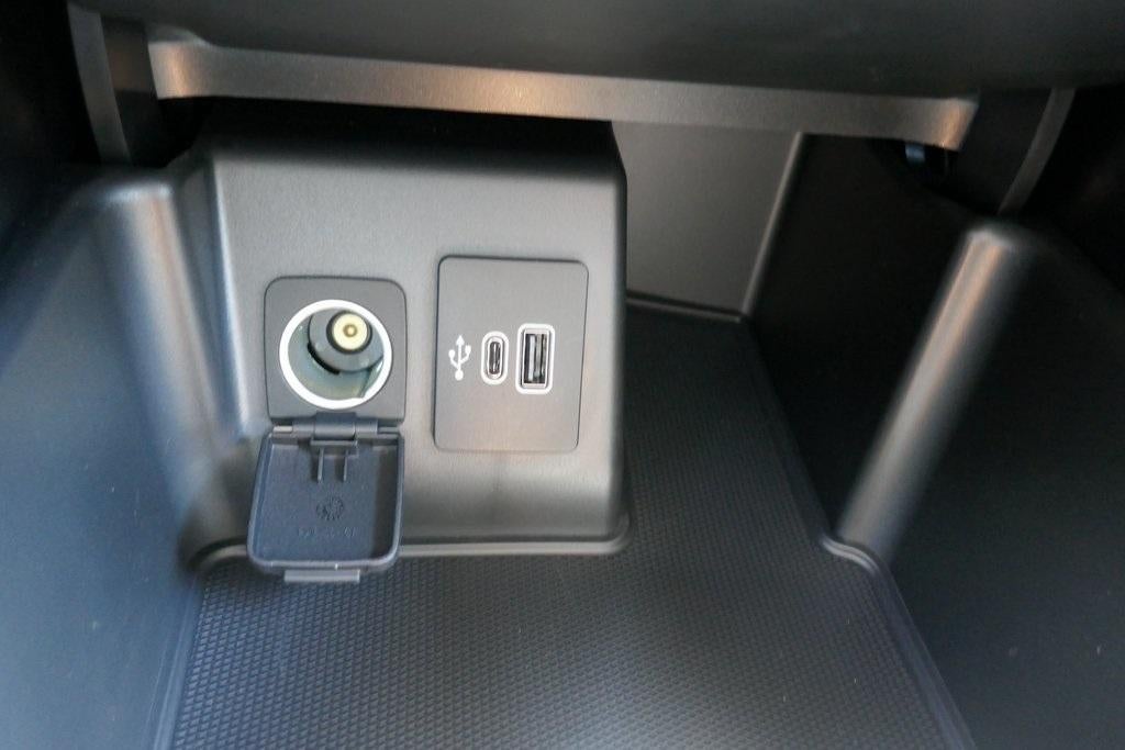 2025 Ford Explorer Active 4WD