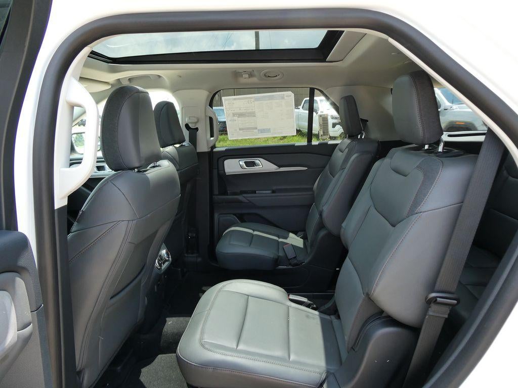 2026 Ford Explorer Active w/100A Pkg 4WD