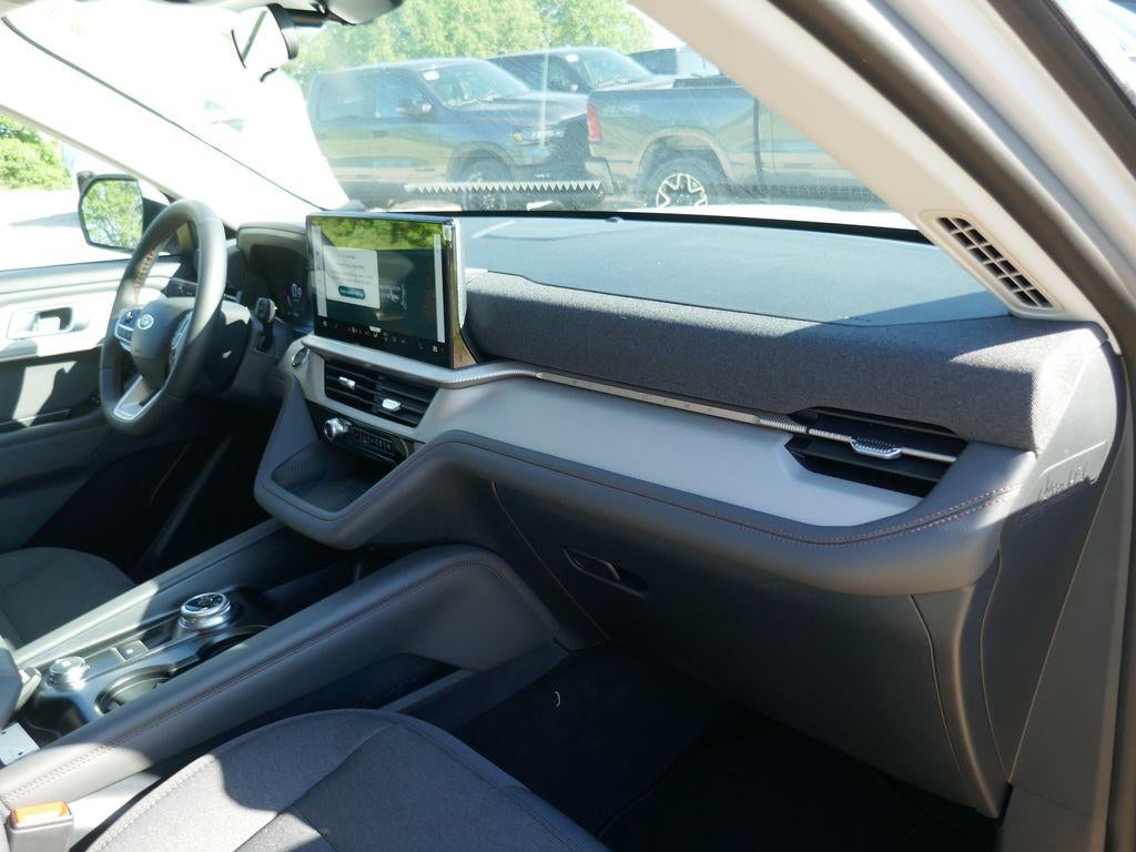 2026 Ford Explorer Active w/100A Pkg 4WD