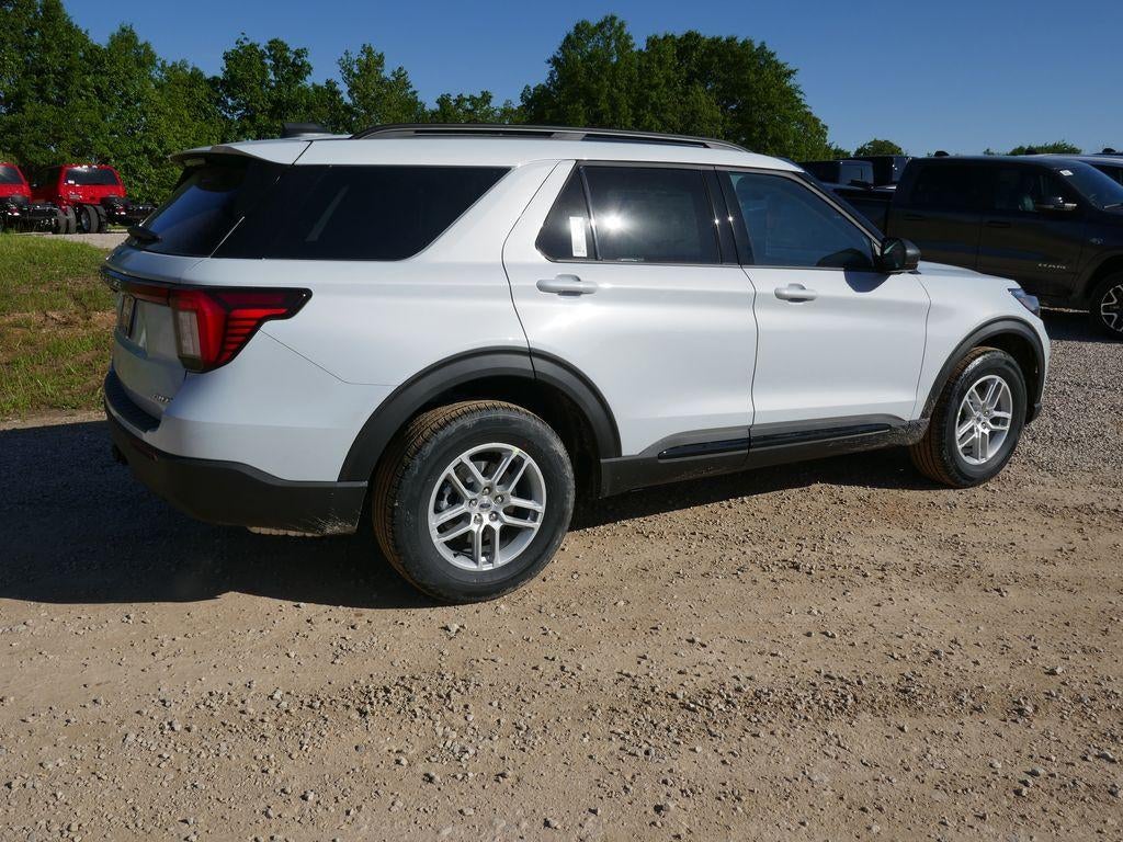 2026 Ford Explorer Active w/100A Pkg 4WD