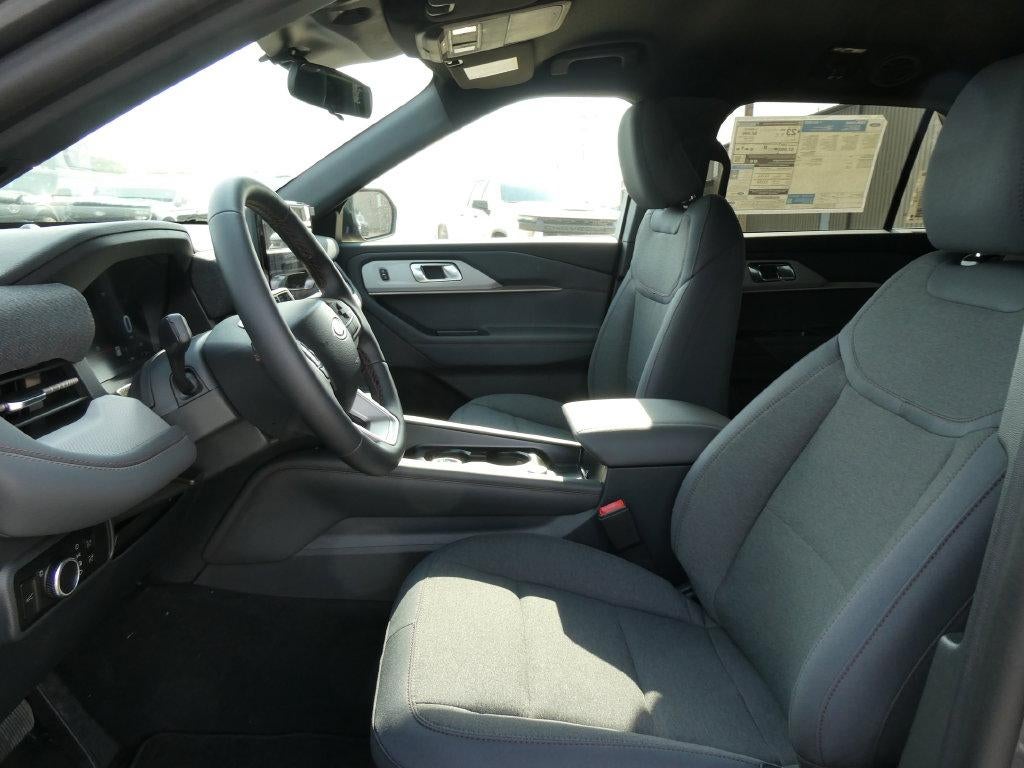 2027 Ford Explorer Active w/200A Pkg 4WD
