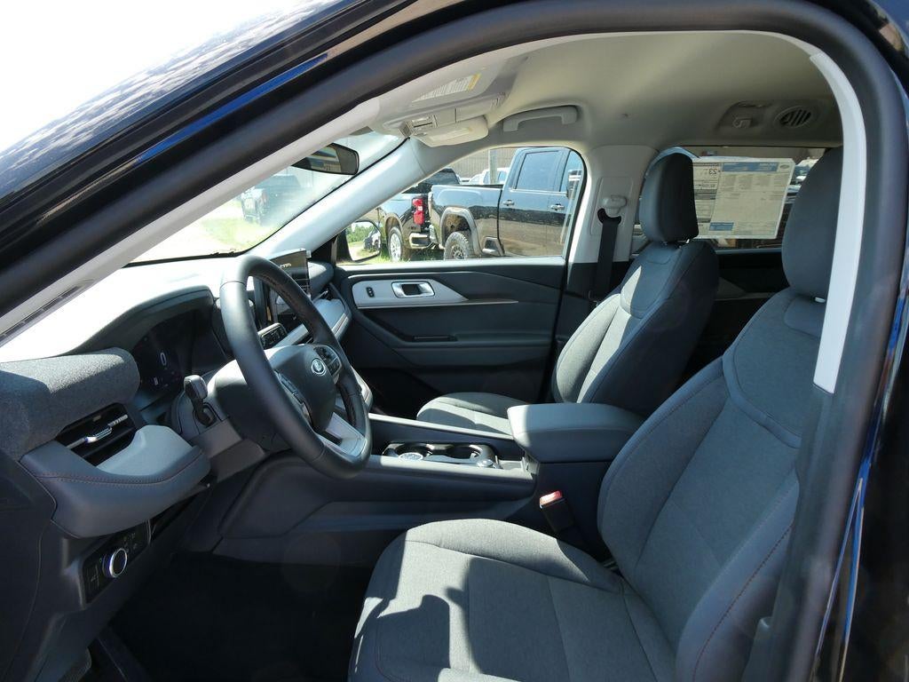 2026 Ford Explorer Active w/100A Pkg 4WD
