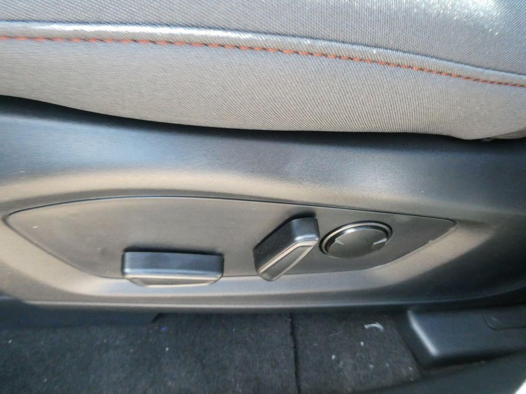 2026 Ford Explorer Active w/100A Pkg 4WD