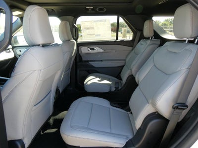 2027 Ford Explorer Active w/200A Pkg 4WD