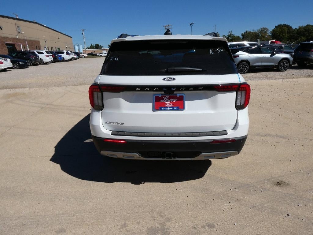 2027 Ford Explorer Active w/200A Pkg 4WD