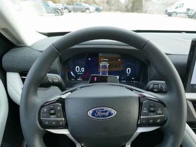 2026 Ford Explorer Platinum 4WD