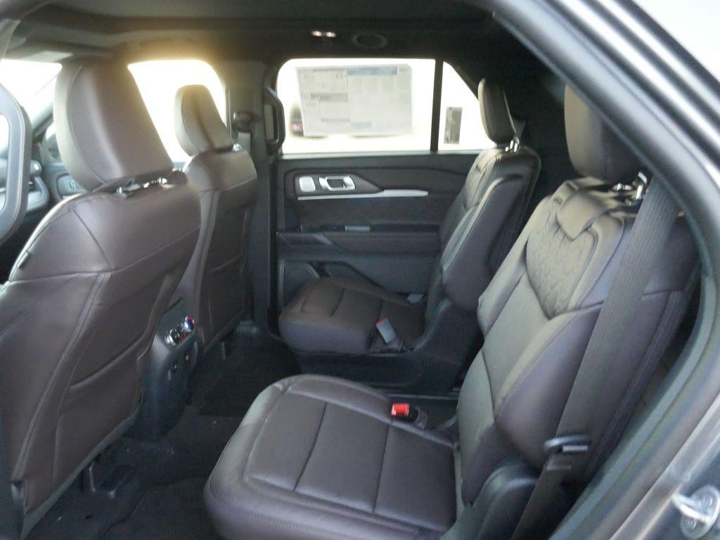 2026 Ford Explorer Platinum 4WD
