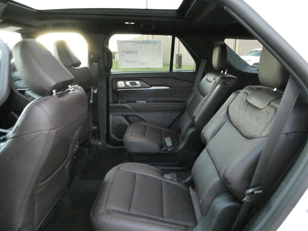 2026 Ford Explorer Platinum 4WD