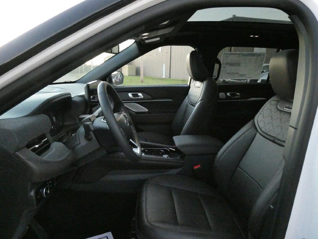2026 Ford Explorer Platinum 4WD