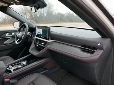 2026 Ford Explorer Platinum 4WD