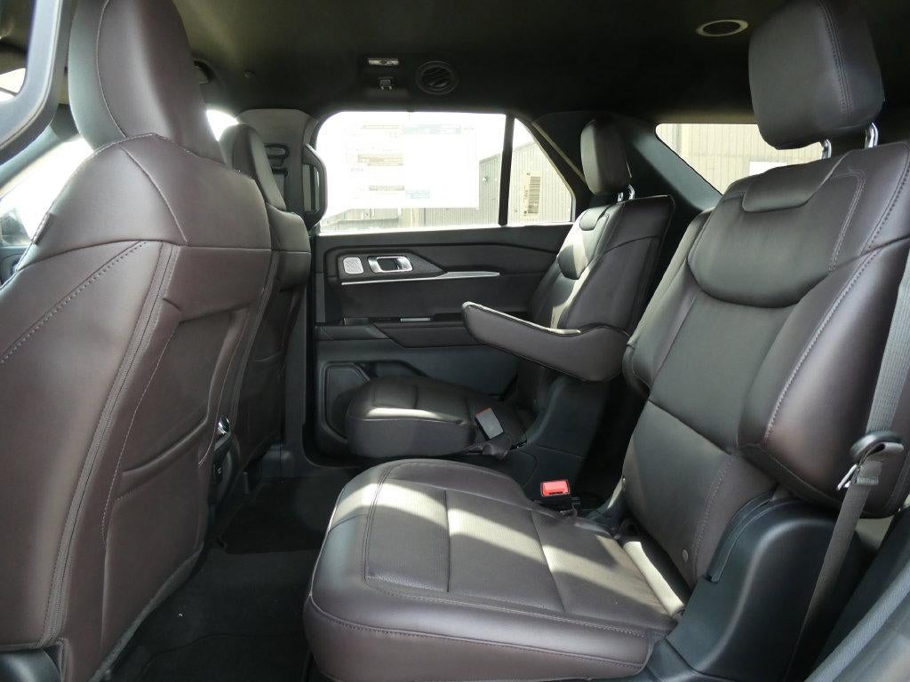 2027 Ford Explorer Platinum 4WD