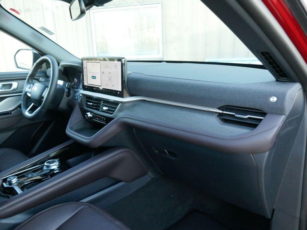 2026 Ford Explorer Platinum 4WD