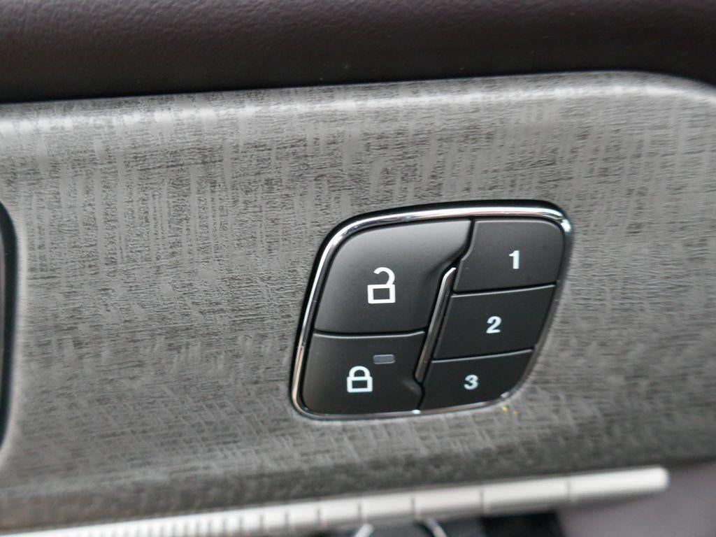 2026 Ford Explorer Platinum 4WD