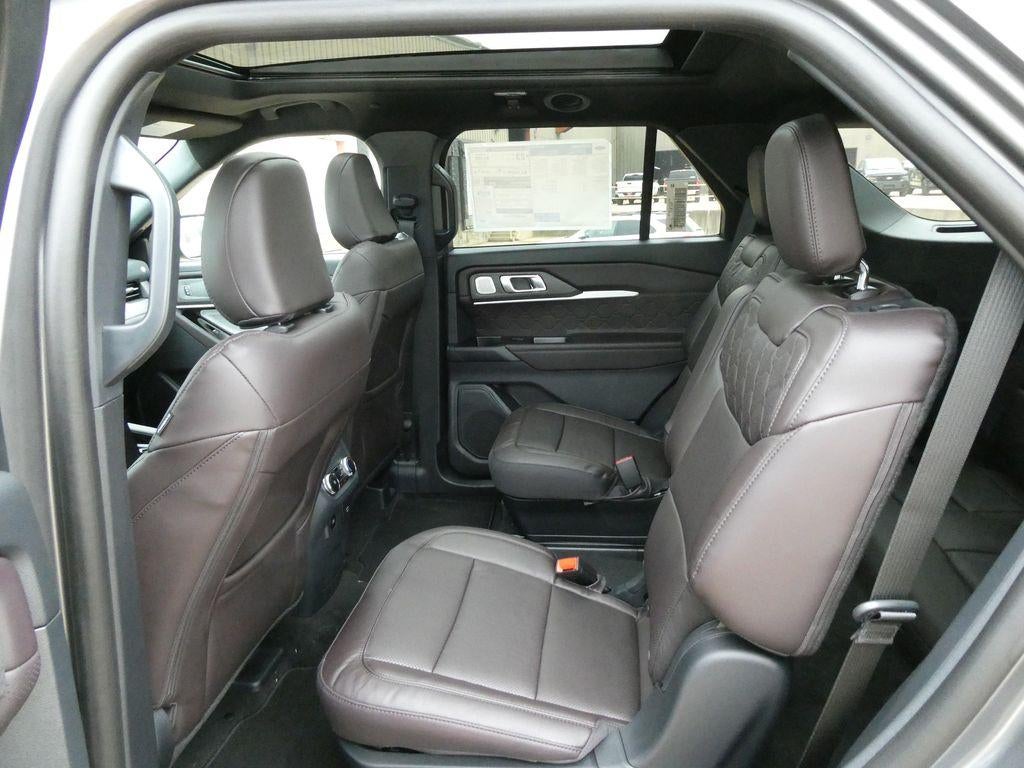 2026 Ford Explorer Platinum 4WD