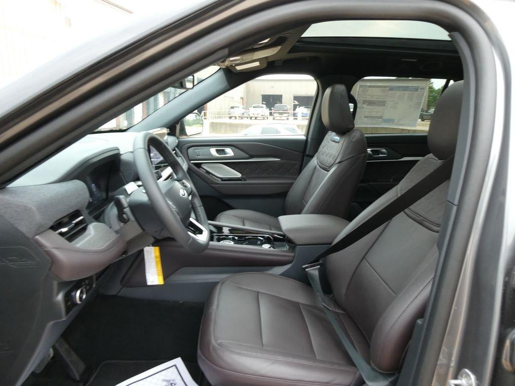 2026 Ford Explorer Platinum 4WD