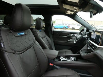 2026 Ford Explorer Platinum 4WD
