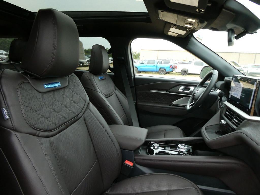 2026 Ford Explorer Platinum 4WD