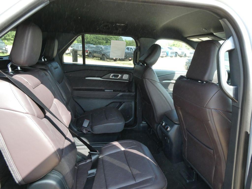 2027 Ford Explorer Platinum 4WD