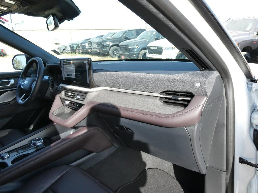 2027 Ford Explorer Platinum 4WD