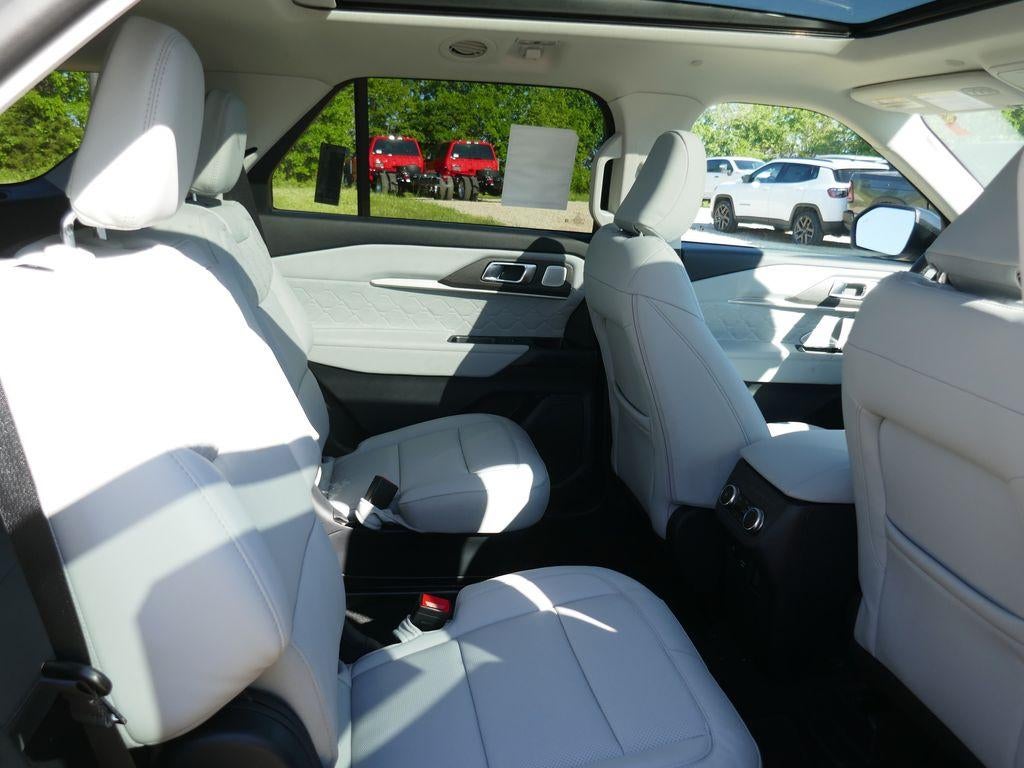 2026 Ford Explorer Platinum 4WD