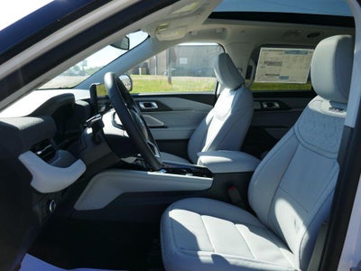 2026 Ford Explorer Platinum 4WD