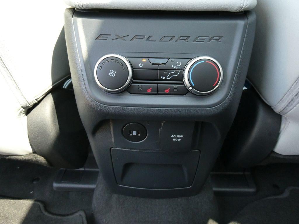 2026 Ford Explorer Platinum 4WD